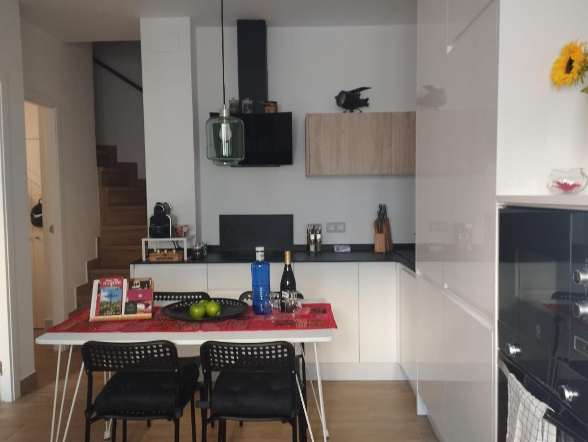 Atico Aire De Triana Apartment Seville Exterior photo